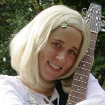 Jade The Folk Singer