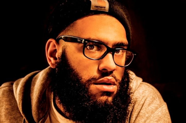 Comedian to Befriend Extremists & Racists